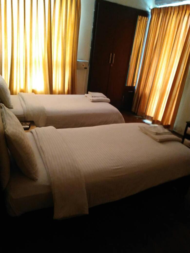 Royal Service Apatment Pimpri-Chinchwad Exteriör bild